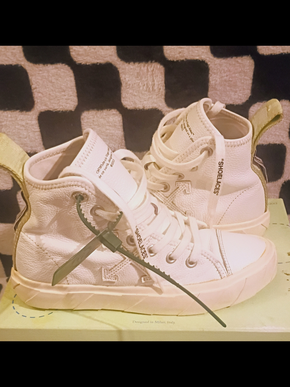 Off-White Leather Mid-Top Vulcanized White Sneaker EU 38 US W 8 M 6 Excellent